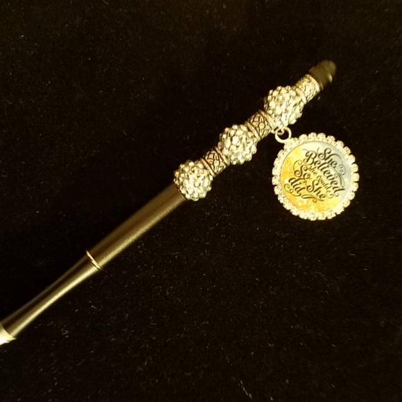 Beaded pen with charms - Picture 3 of 7